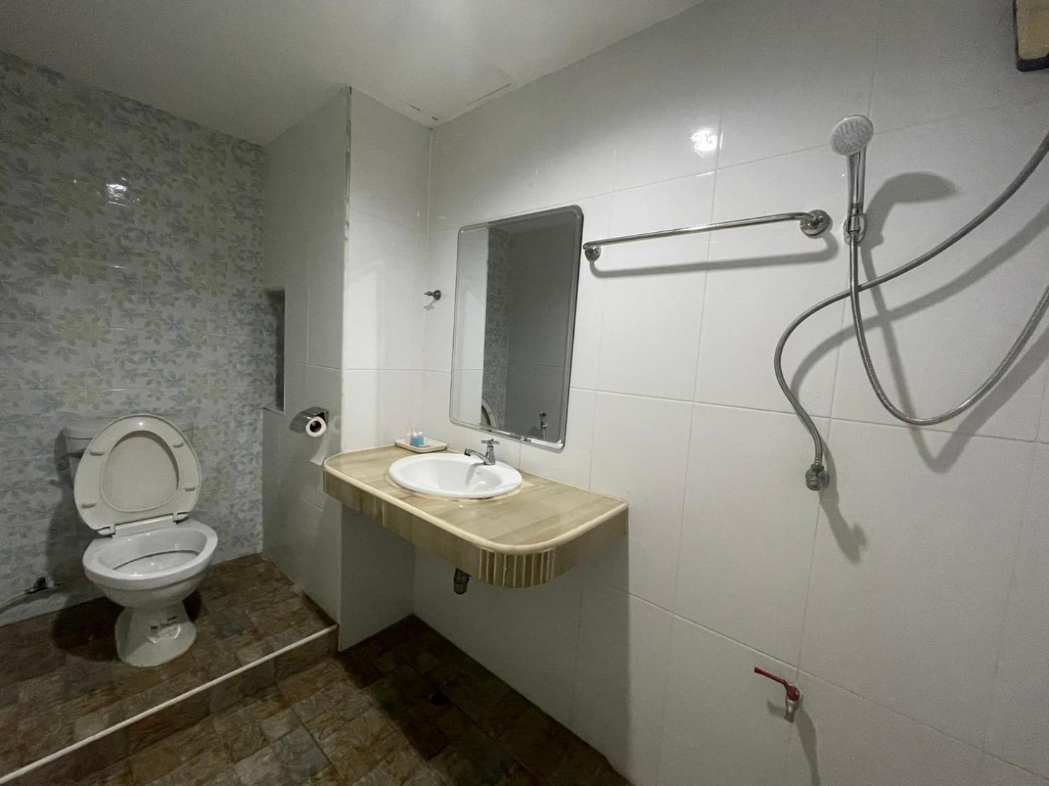 פאטאיה Oyo 75494 President Apartment מראה חיצוני תמונה