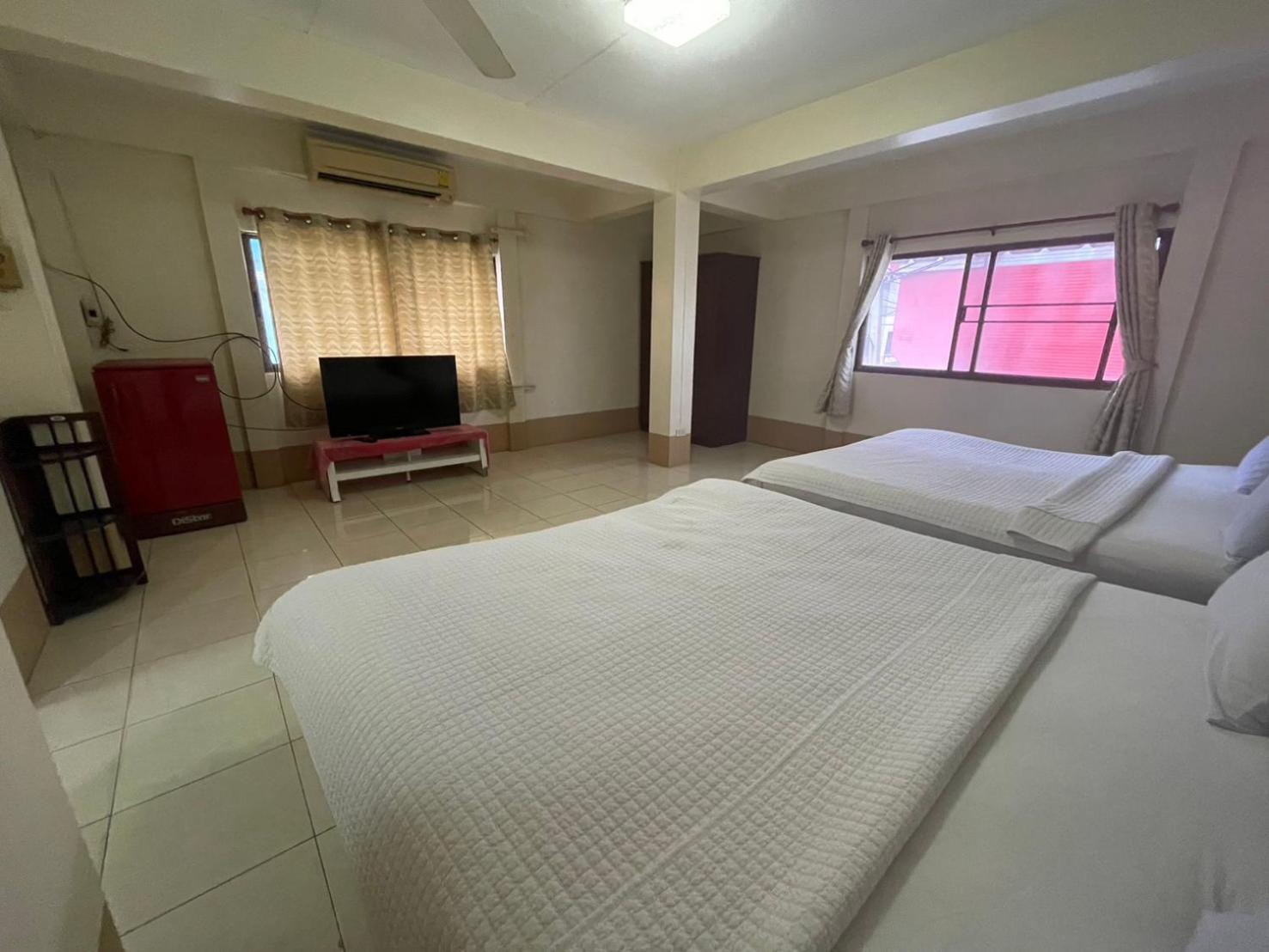 פאטאיה Oyo 75494 President Apartment מראה חיצוני תמונה
