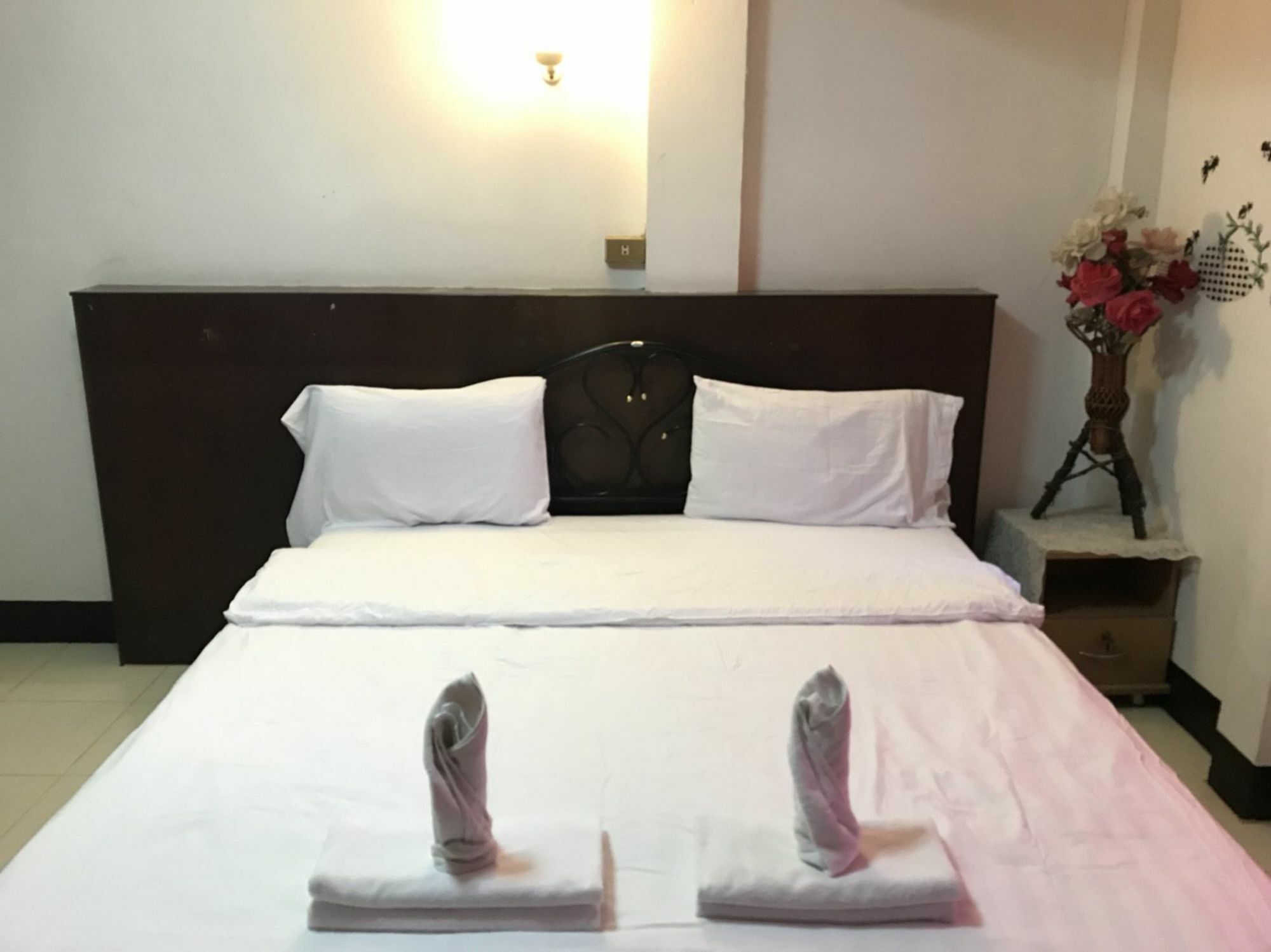 פאטאיה Oyo 75494 President Apartment מראה חיצוני תמונה