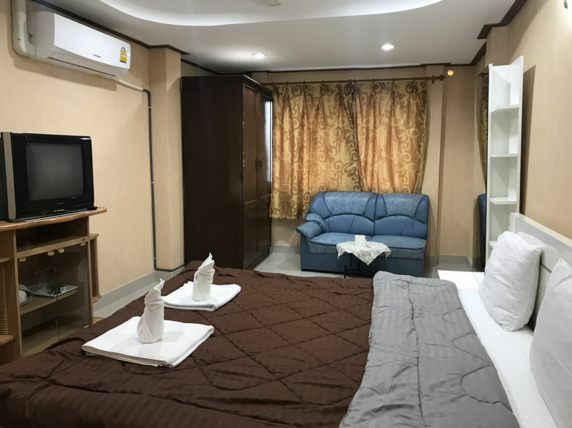 פאטאיה Oyo 75494 President Apartment מראה חיצוני תמונה